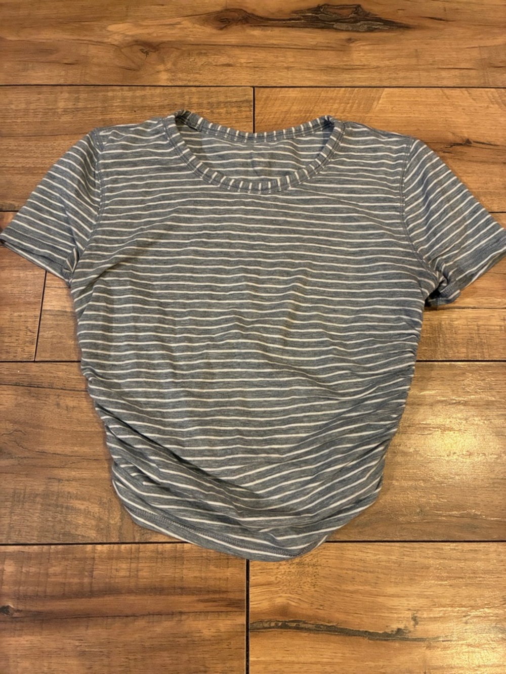 Lululemon Size 0 Striped Blue Short-Sleeve Women’s Tee